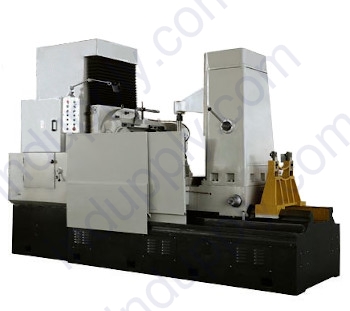 Gear hobbing machine